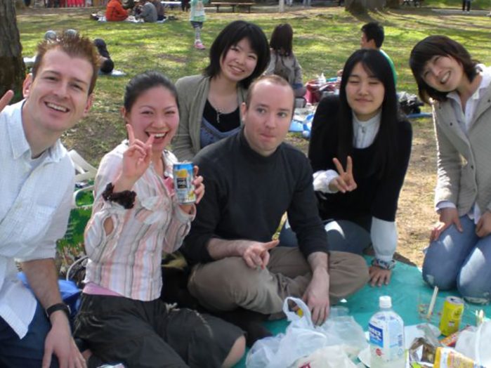 Making English-Speaking Friends in Japan (The Easy Way!)