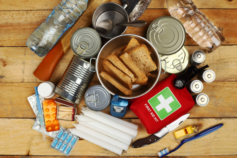 10 Must Have Items For Your Earthquake Emergency Kit