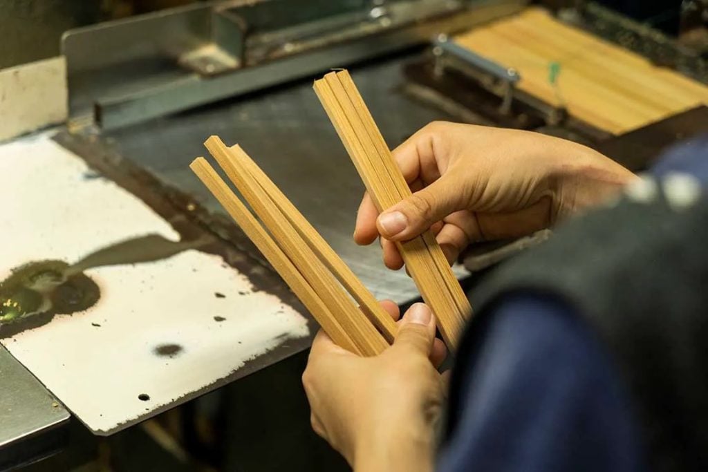 How to Use Japanese Chopsticks Properly | JOBS IN JAPAN