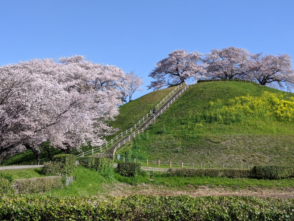 Exploring Japanese Kofun Sites: Ancient Japanese Burial Mound ...