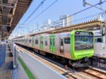 Tips for Navigating the Train System in Japan