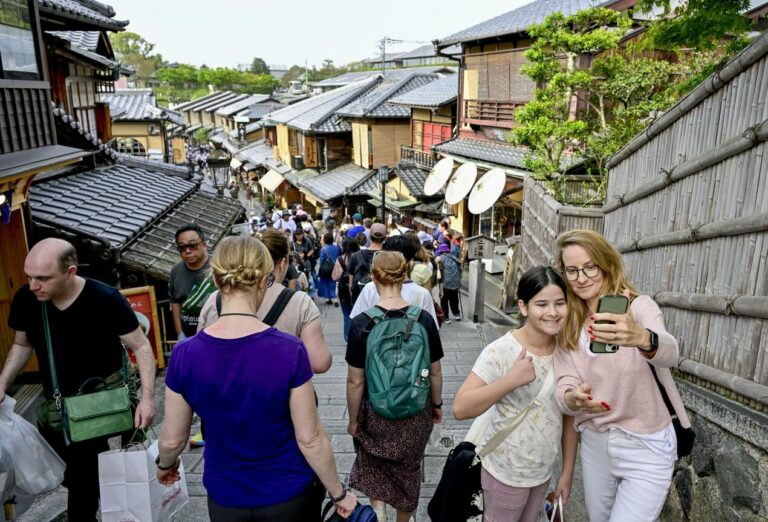 Tips For Playing Tour Guide For Your Friends Or Family