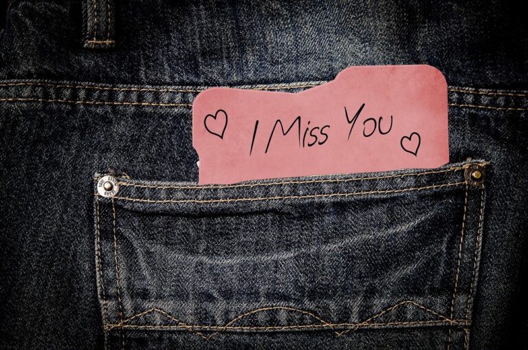 “I Miss You”: Why There’s No Exact Japanese Equivalent